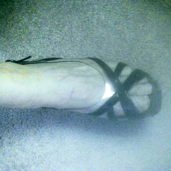 FanFares Black and Clear - Picture 6 of 8